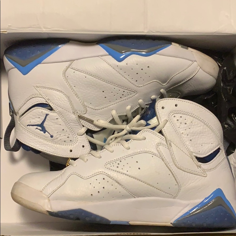 AIR JORDAN